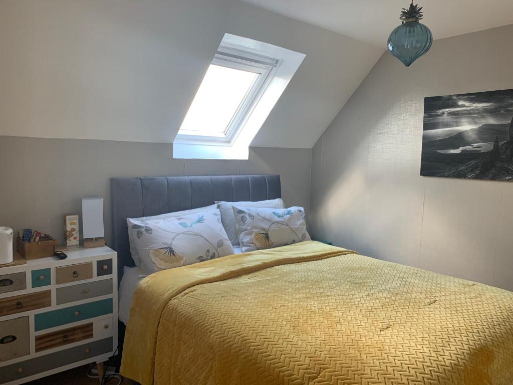 Tors Place room 4